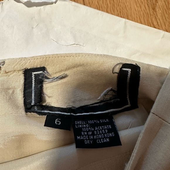 BEIGE Woman’s Jacket and Skirt Suit Set Size 6 - Picture 10 of 12